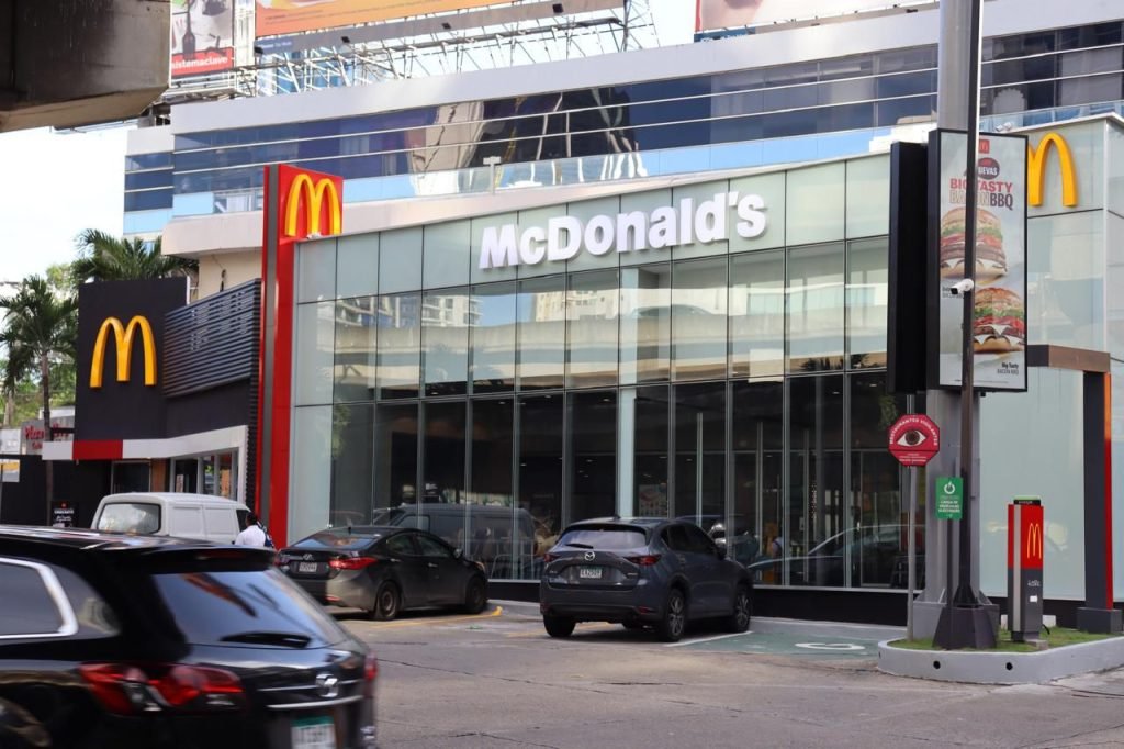 Opinión de McDonald's | Paitilla 1 Opinión sincera de McDonalds Paitilla | Calidad y servicio en Panamá
