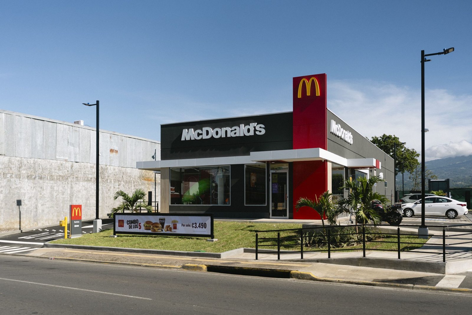 Opinión de McDonalds El Bosque: ¿Vale la pena visitarlo? | Análisis 2024